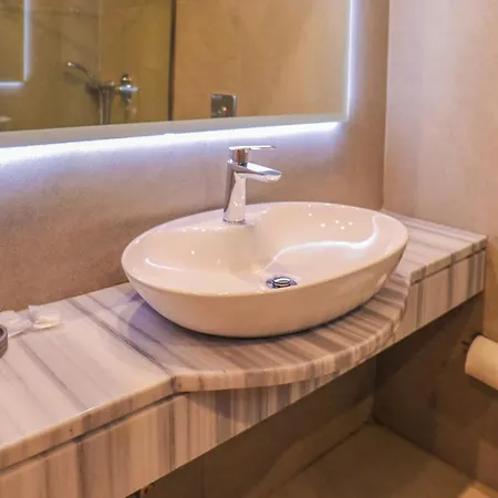 Sergios Aparthotel Koukounaries