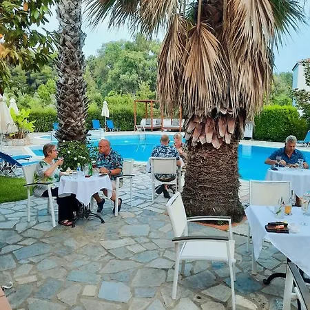 Sergios Апарт-отель