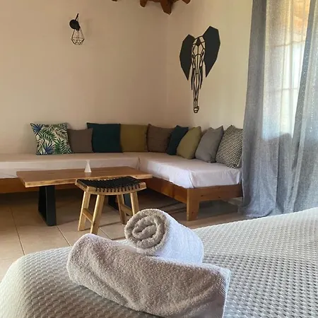 Aparthotel Sergios