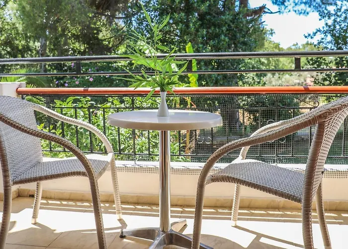 Sergios Aparthotel 4*