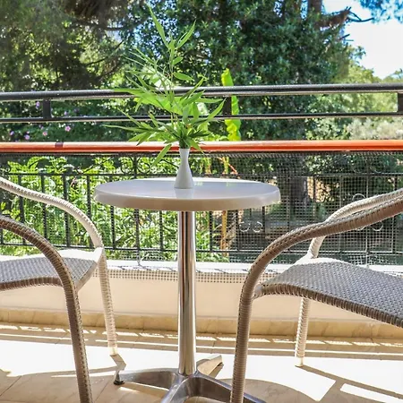 Sergios Aparthotel 4*