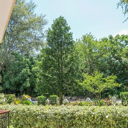 Sergios Aparthotel 4*